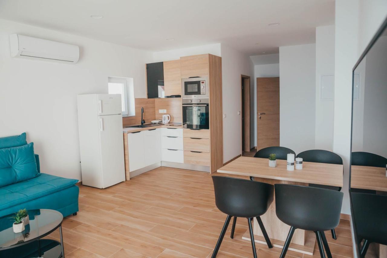 Apartments Nina Brist Exterior foto